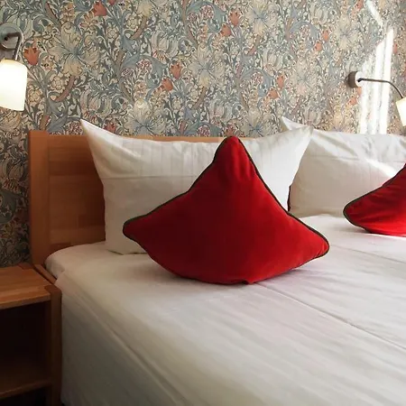 Dana Living Hbf - Zentrum, Altstadt, Messe, Oevb Arena, Business Mit Self Check-in Pensionat