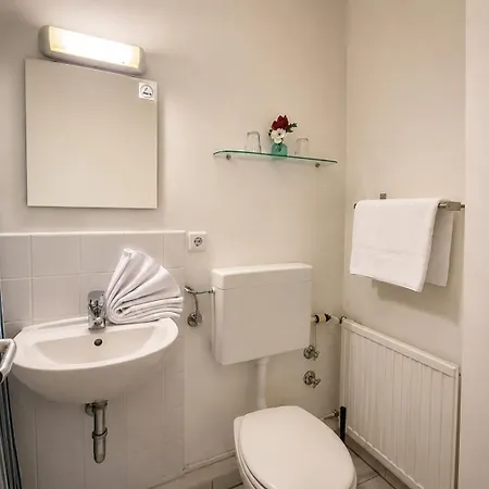 Dana Living Hbf - Zentrum, Altstadt, Messe, Oevb Arena, Business Mit Self Check-in Pensionat Bremen