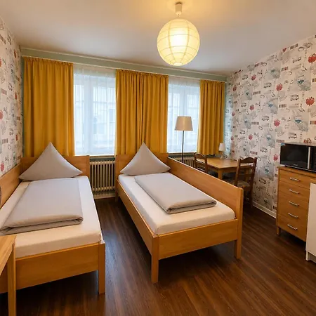 Pensionat Dana Living Hbf - Zentrum, Altstadt, Messe, Oevb Arena, Business Mit Self Check-in