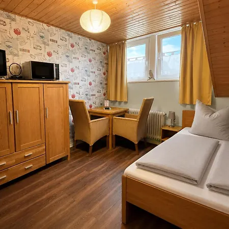 Pensionat Dana Living Hbf - Zentrum, Altstadt, Messe, Oevb Arena, Business Mit Self Check-in Bremen