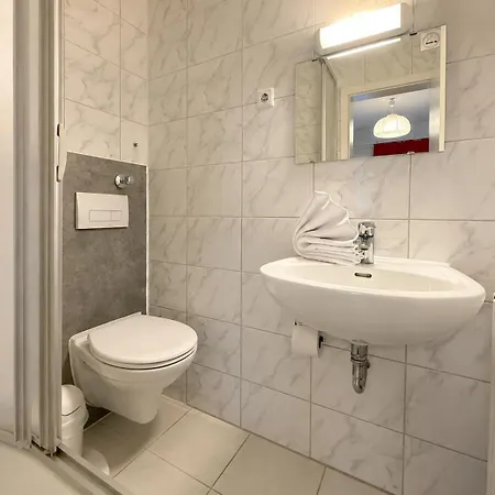 Dana Living Hbf - Zentrum, Altstadt, Messe, Oevb Arena, Business Mit Self Check-in