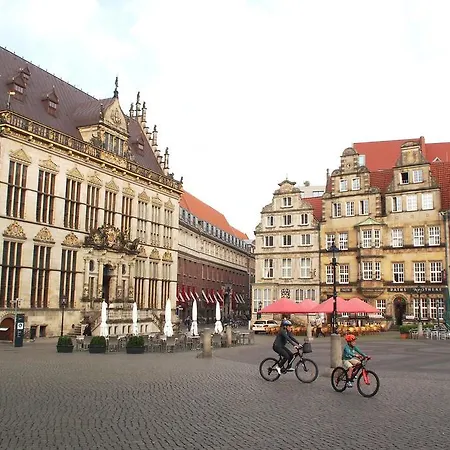 Dana Living Apartment Bremen HBF - Zentrum, Altstadt, Messe, ÖVB Arena, Business Apartment mit Self Check-in 3*